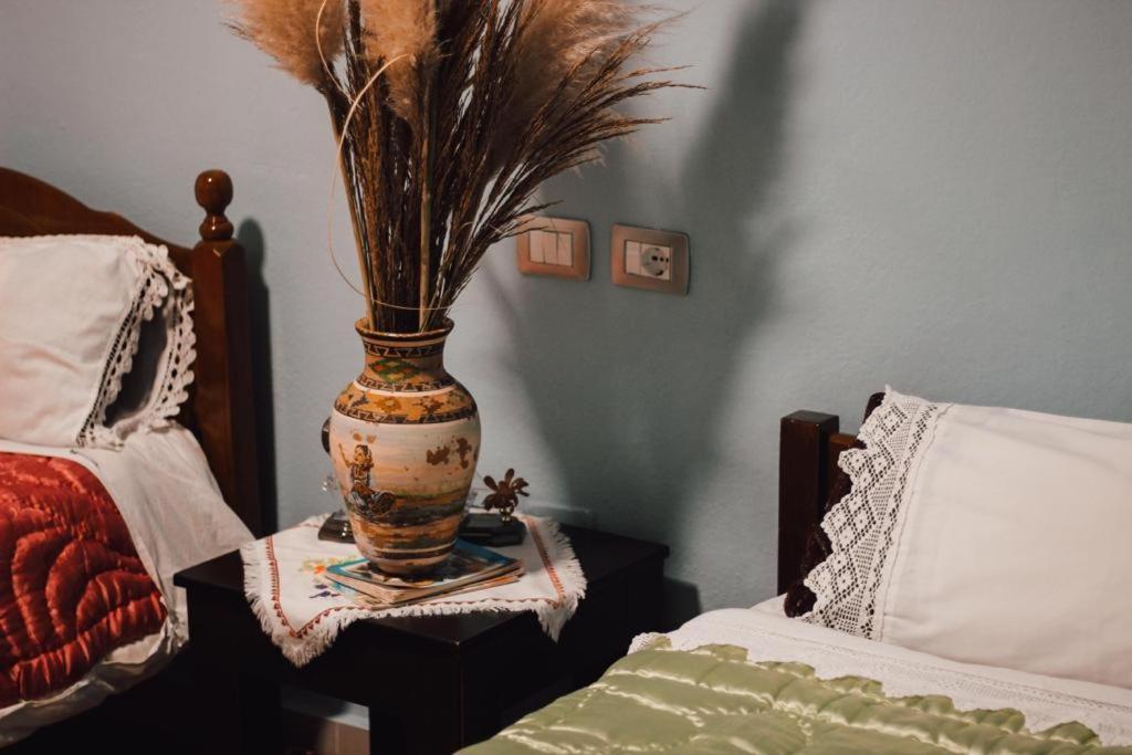شقة Bb Apartament Gjirokastër المظهر الخارجي الصورة