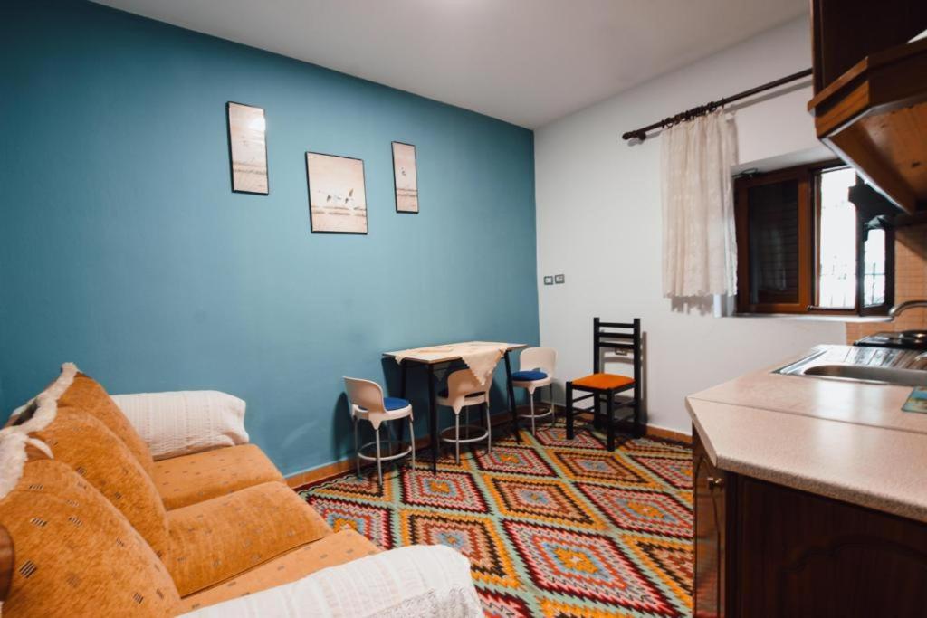 شقة Bb Apartament Gjirokastër المظهر الخارجي الصورة