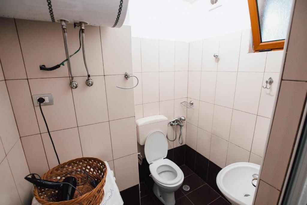شقة Bb Apartament Gjirokastër المظهر الخارجي الصورة
