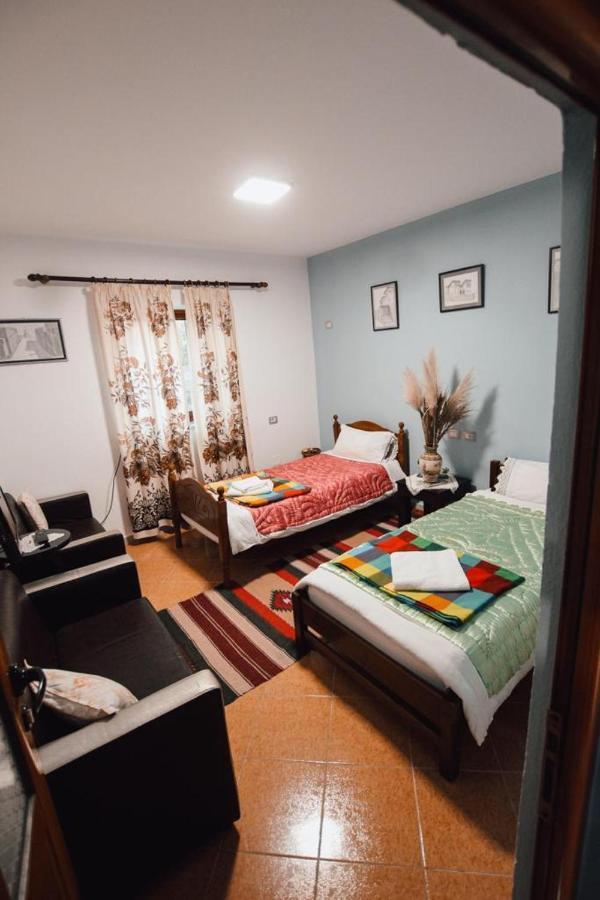 شقة Bb Apartament Gjirokastër المظهر الخارجي الصورة