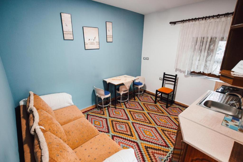 شقة Bb Apartament Gjirokastër المظهر الخارجي الصورة